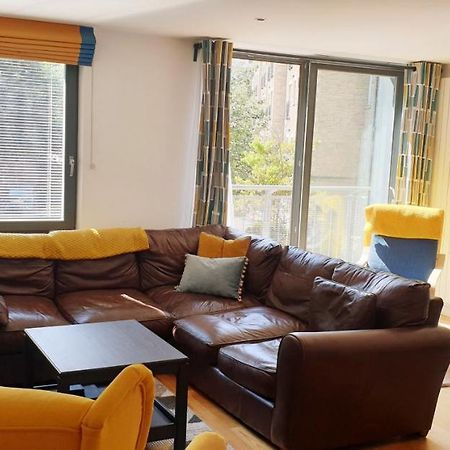 Altido Alluring 3Br Apt Near The Centre With Parking Εδιμβούργο Εξωτερικό φωτογραφία